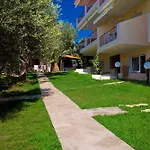 Maistrali Ξενοδοχείο με διαμερίσματα Γερακινή